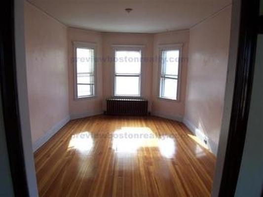2 bed, 1 bath apartment for rent at 22 Gardena St Unit 3, Brighton — photo 5 of 8