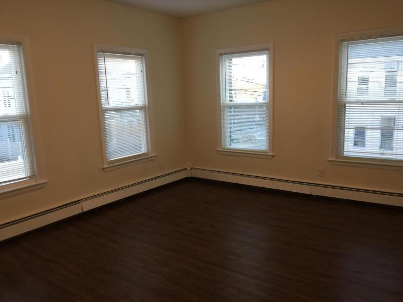 3 bed, 2.5 bath apartment for rent at 49 Harvard St Unit C, Waltham — photo 6 of 10