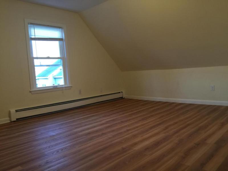 3 bed, 2.5 bath apartment for rent at 49 Harvard St Unit C, Waltham — photo 8 of 10