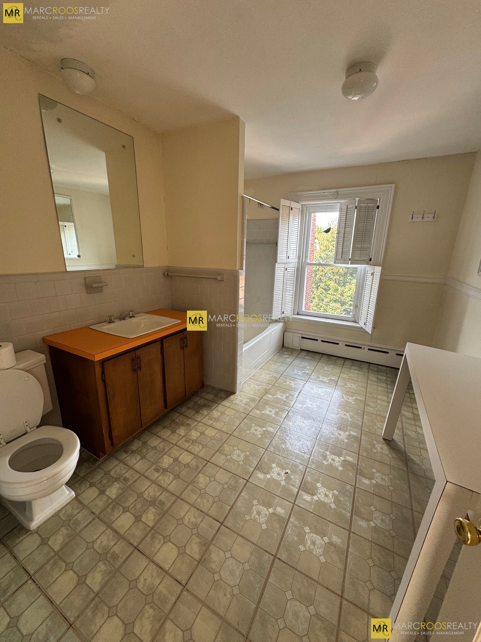 Photo 11 of Beacon St. Unit 2