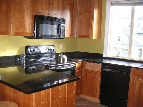 27R Albion St, Somerville