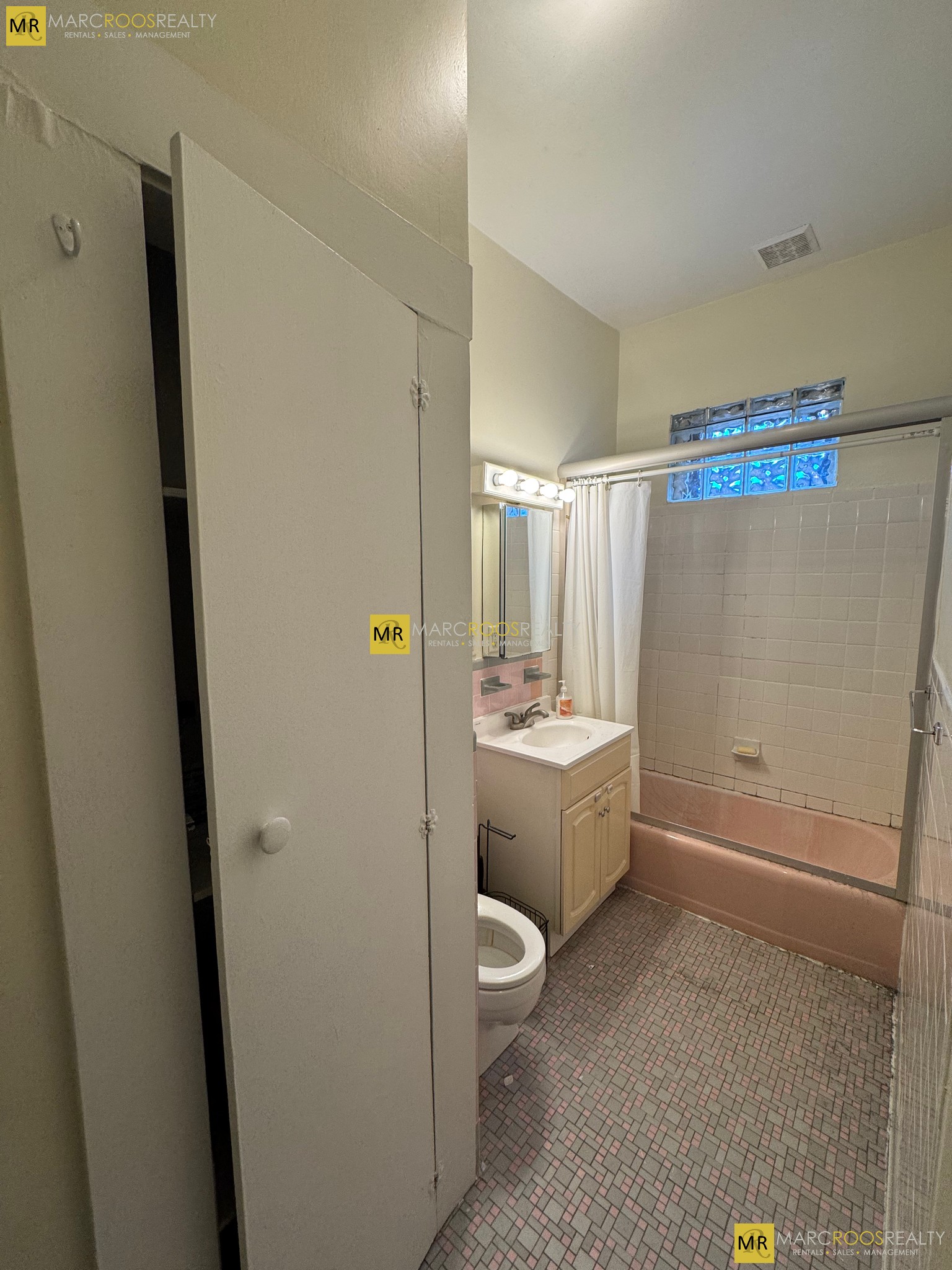 Photo 5 of Boylston St. Unit 6