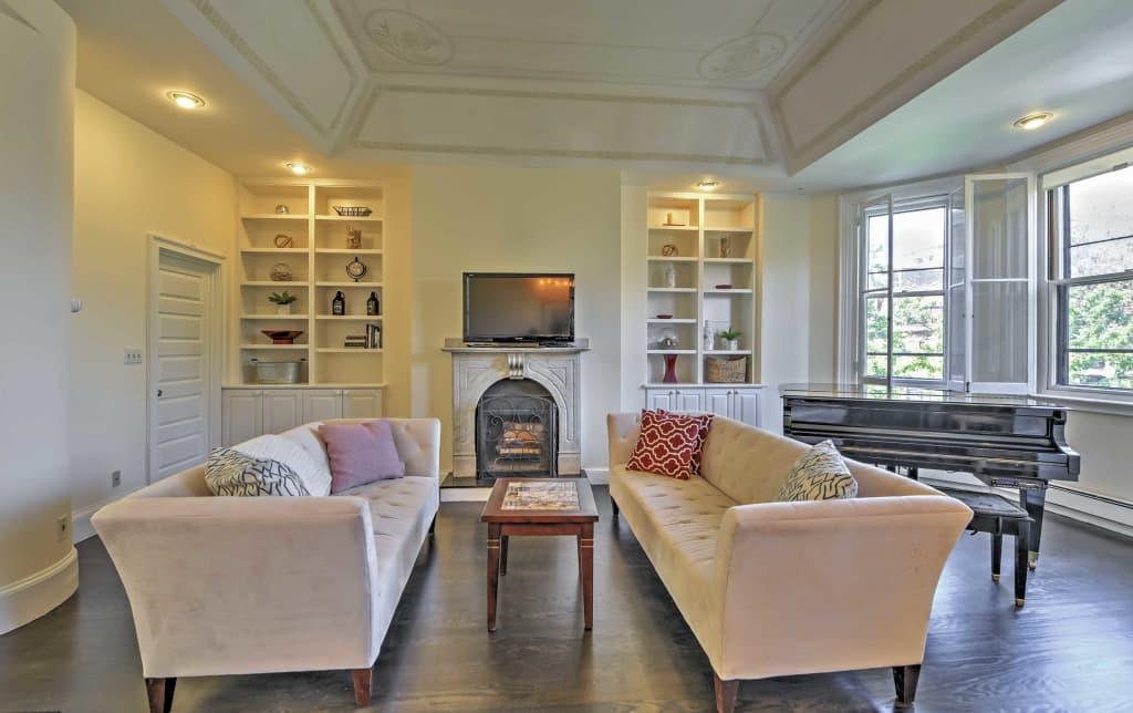 2 bed, 2 bath apartment for rent at 230 Marlborough St Unit 4, Back Bay — photo 1 of 25