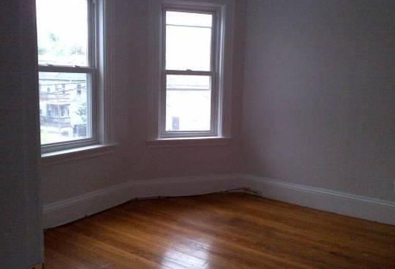 115 Yorktown St, Somerville
