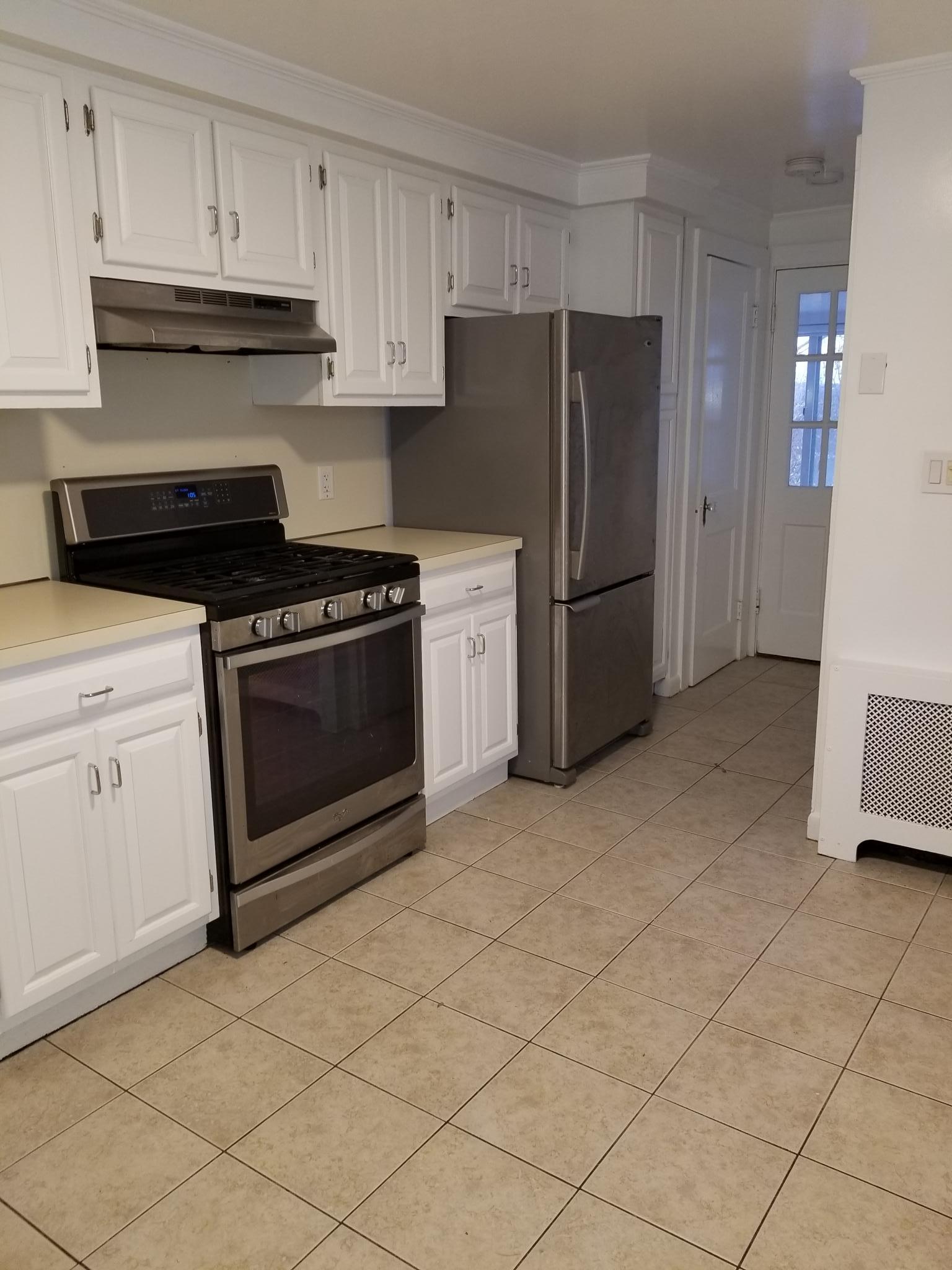 2 bed, 1 bath apartment for rent at 179 Newtonville Ave Unit 2, Newton — photo 1 of 12