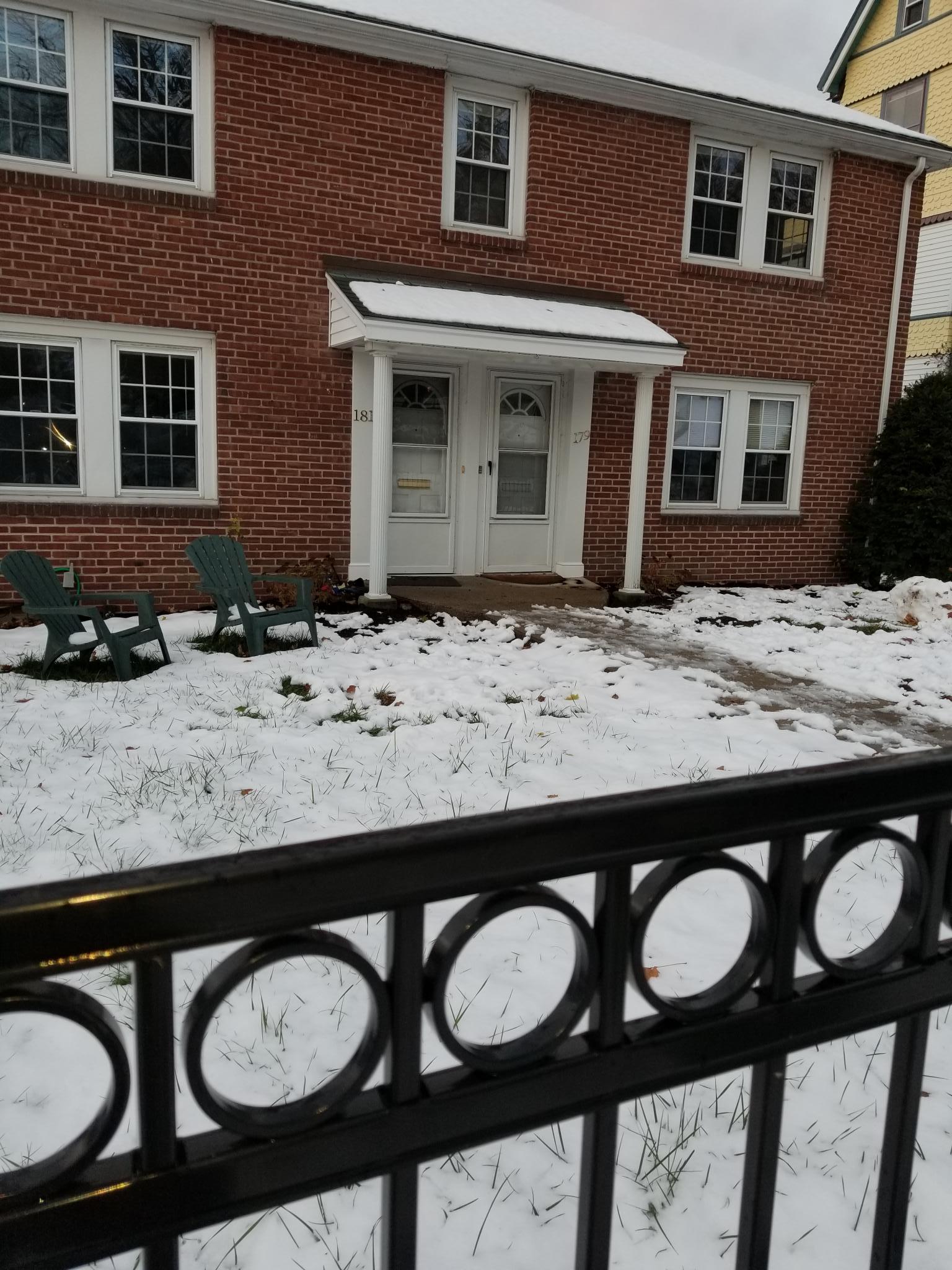 2 bed, 1 bath apartment for rent at 179 Newtonville Ave Unit 2, Newton — photo 11 of 12