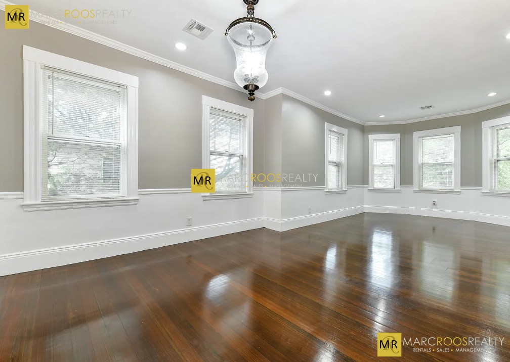 Wolcott St. Unit 1, Chestnut Hill