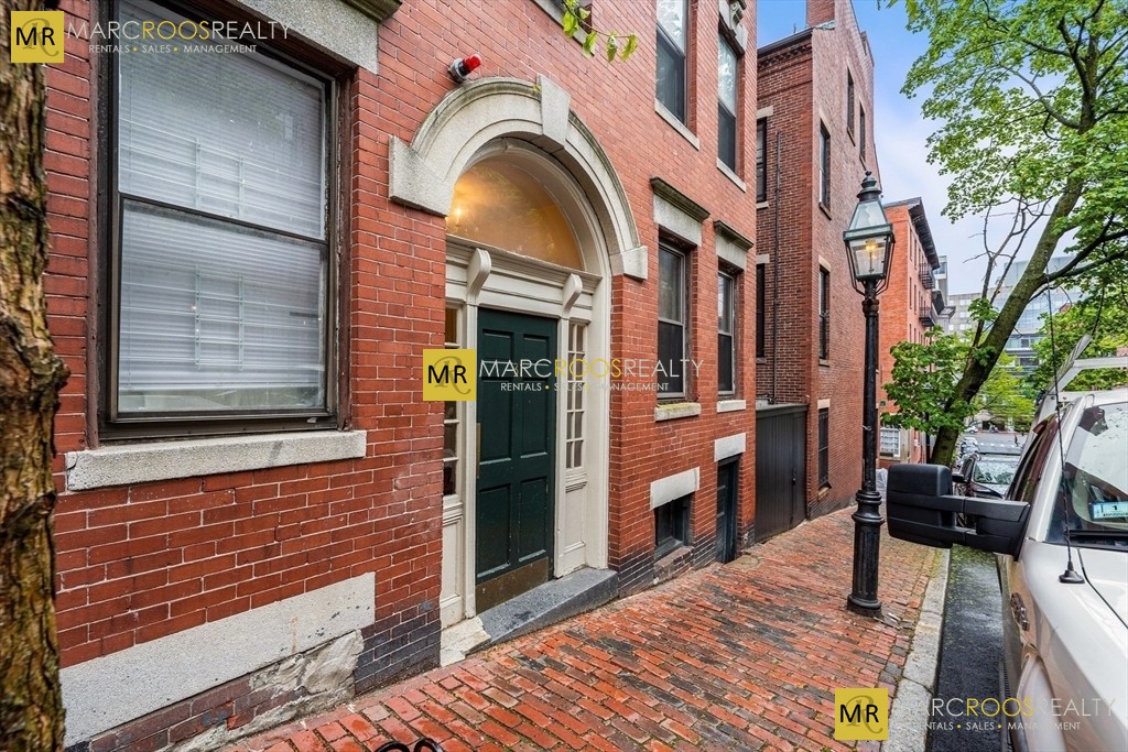 Photo 25 of Irving St. Unit 4