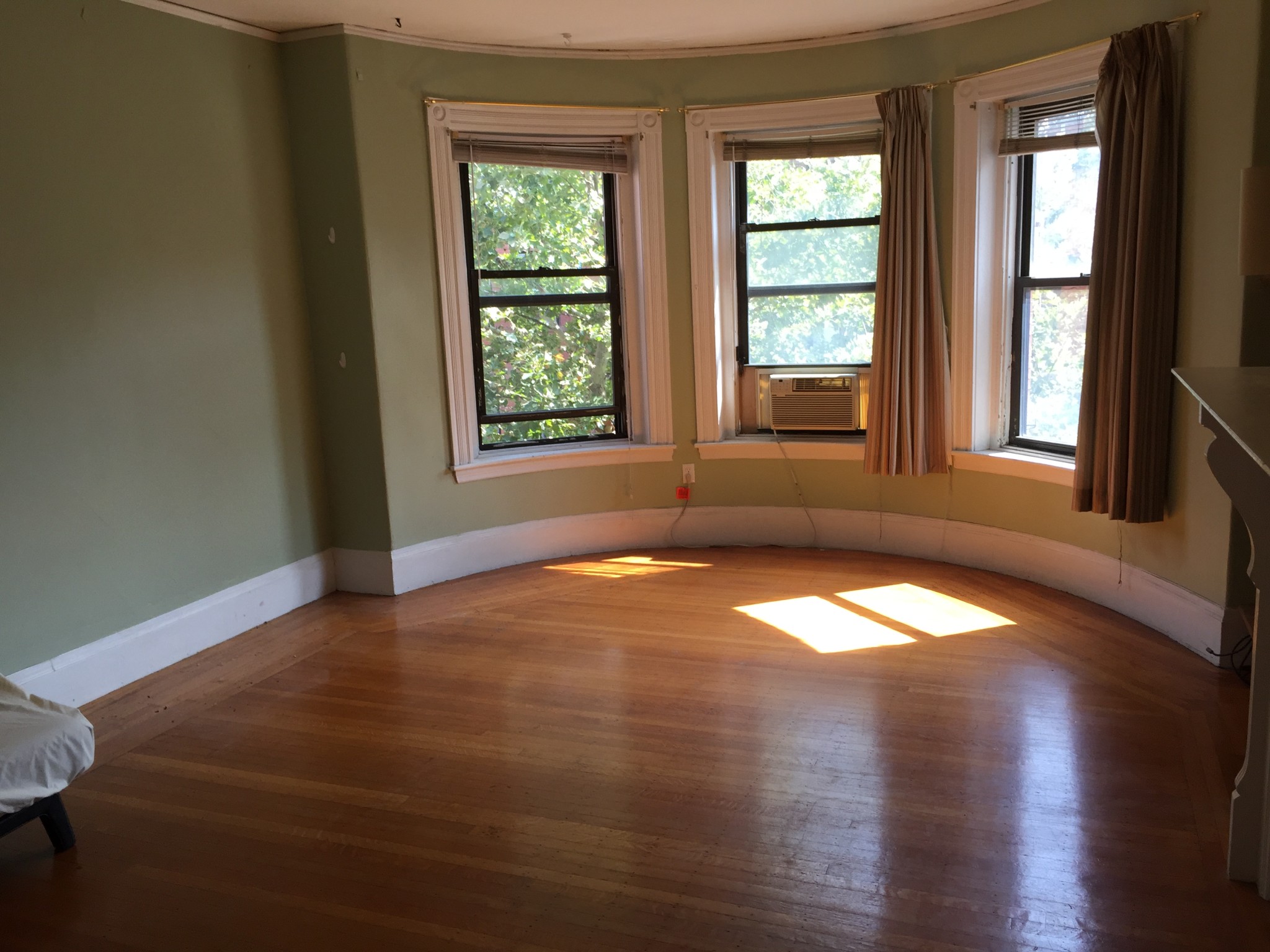Photo 5 of 429 Marlborough St. Unit 3B