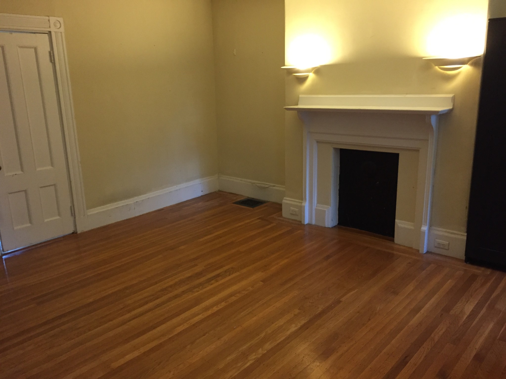 Photo 9 of 429 Marlborough St. Unit 3B