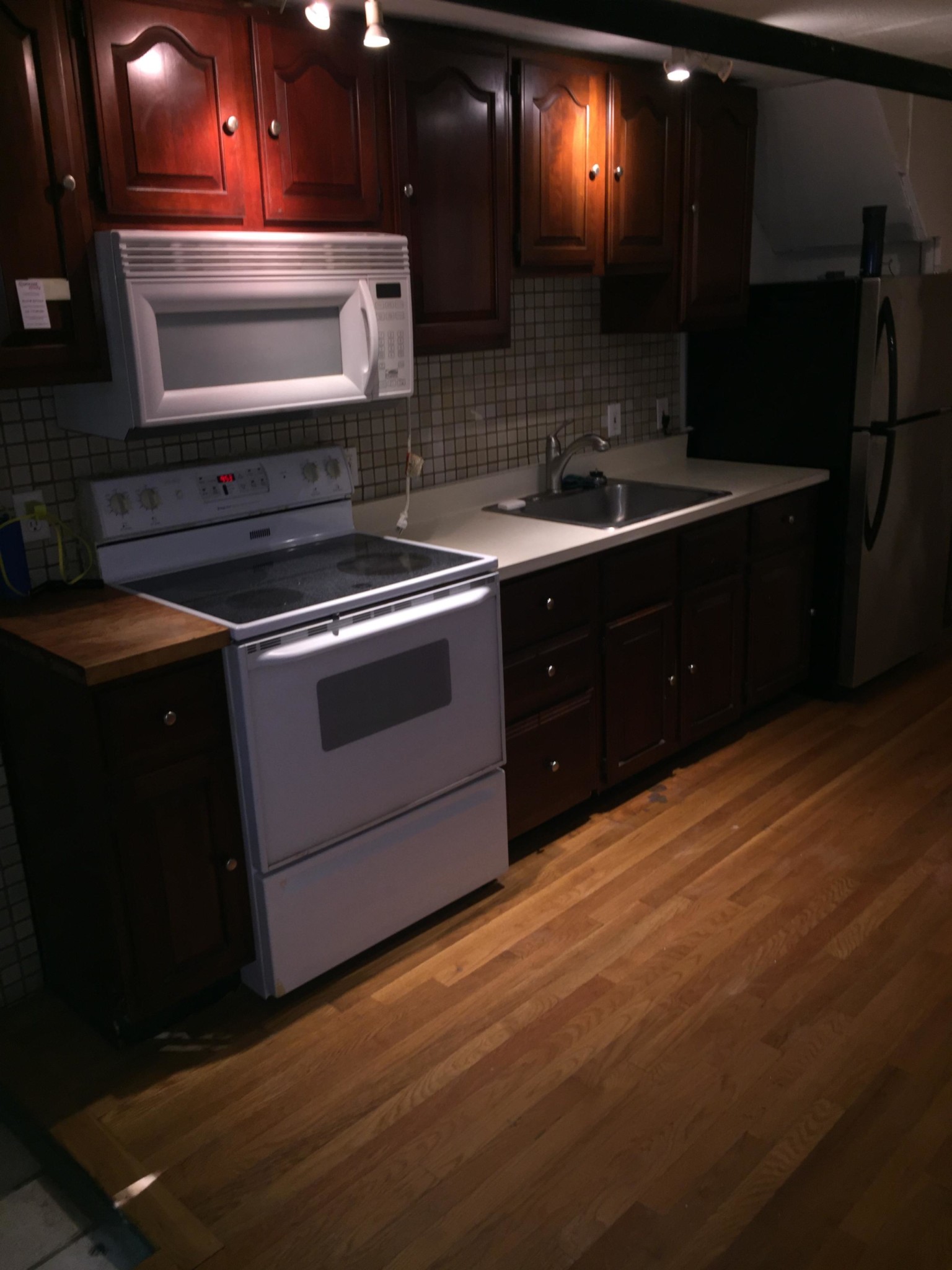 Photo 9 of 686 Parker St. Unit 1