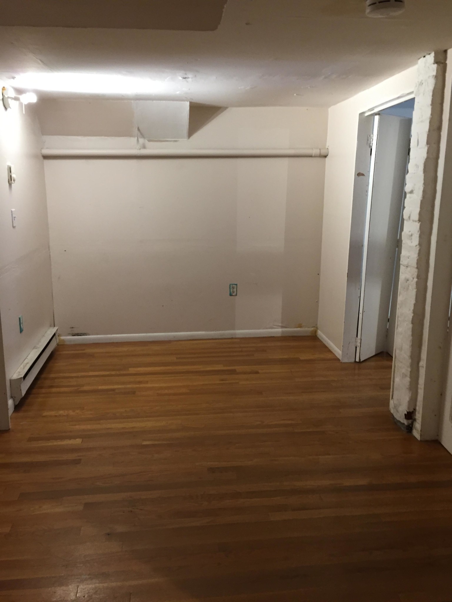 Photo 13 of 686 Parker St. Unit 1