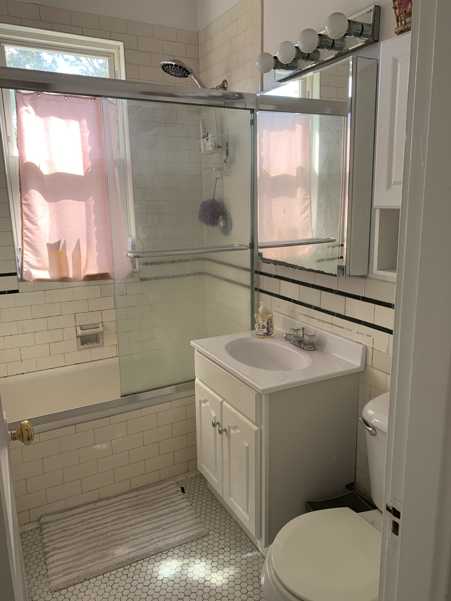 15 Melvin Ave, Brighton