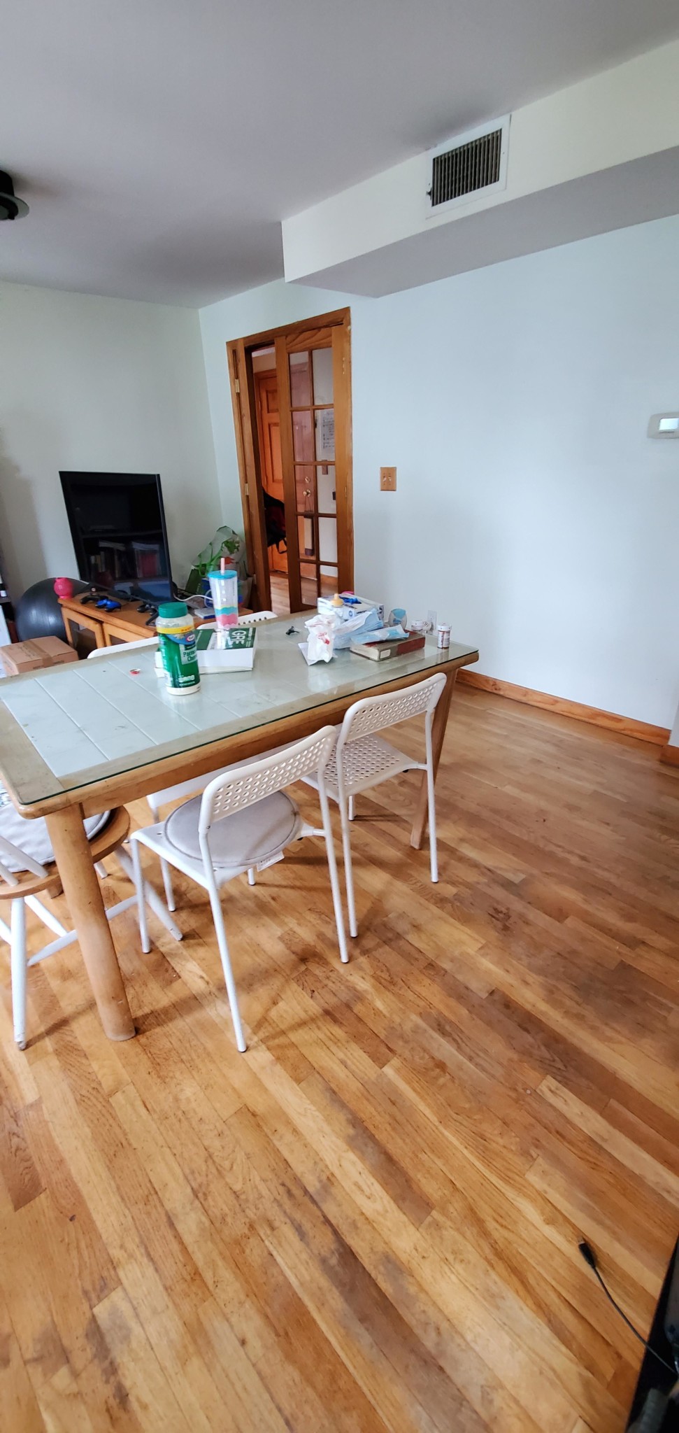 4 bed, 2 bath apartment for rent at 14 Underwood Park Unit 2, Waltham — photo 2 of 17