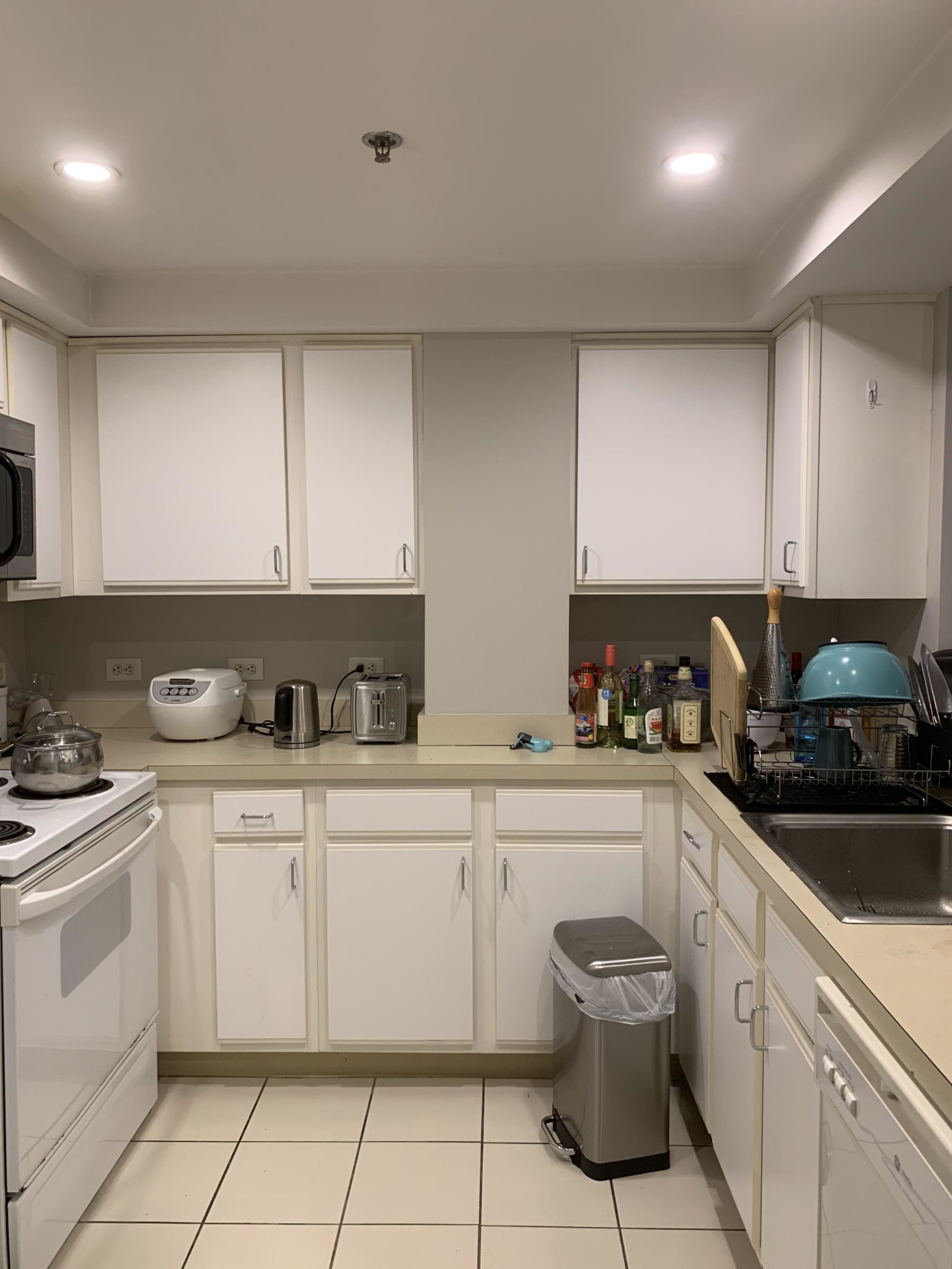 2 bed, 2 bath apartment for rent at 534 Commonwealth Ave Unit 2E, Fenway — photo 2 of 13