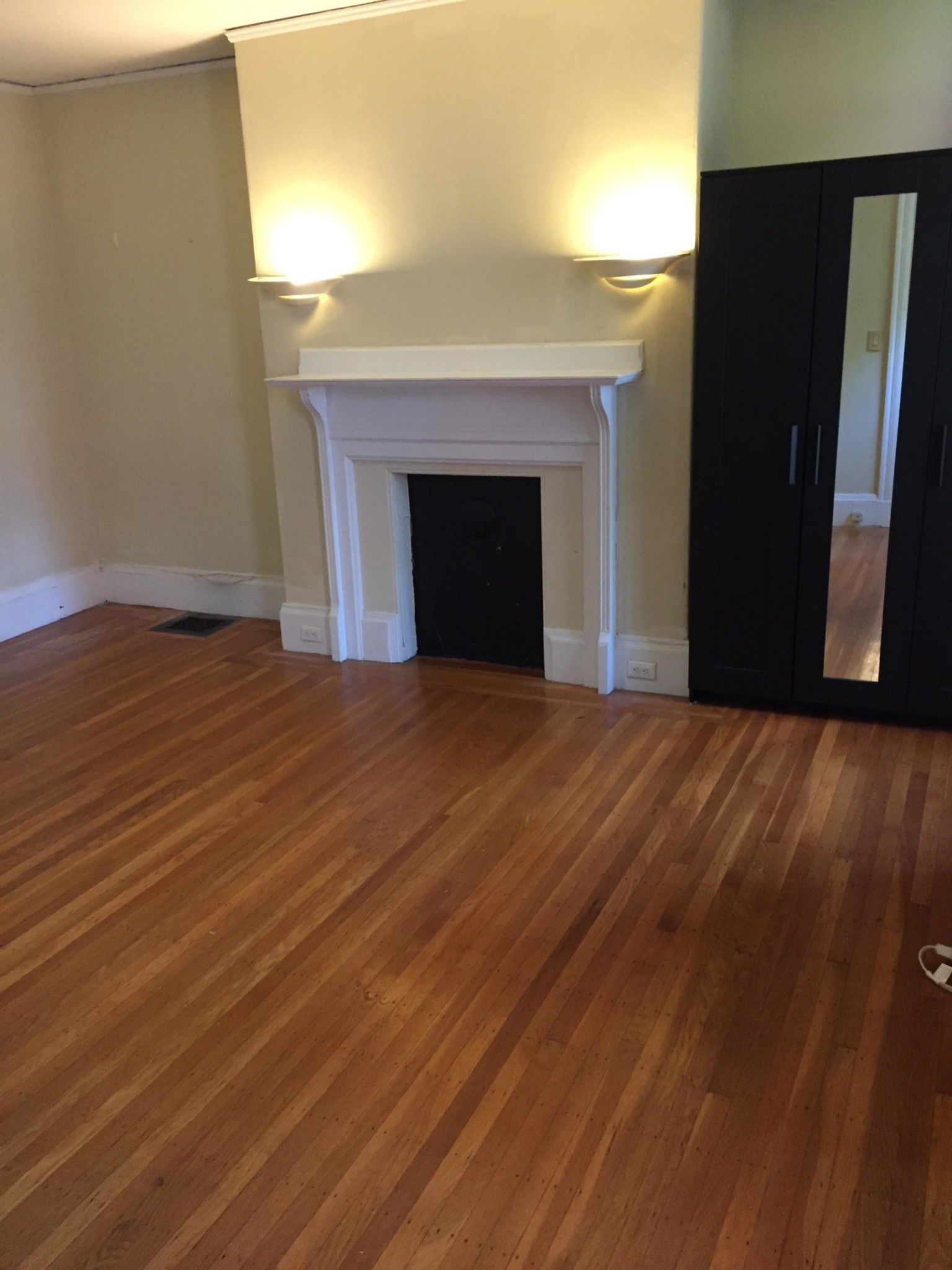 Photo 12 of 429 Marlborough St. Unit 3B