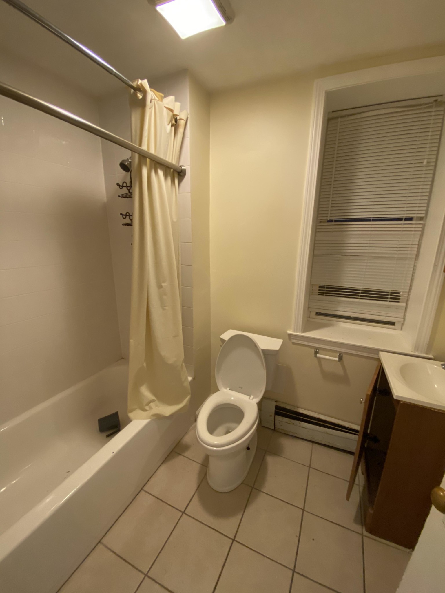 100 Winthrop St, Roxbury