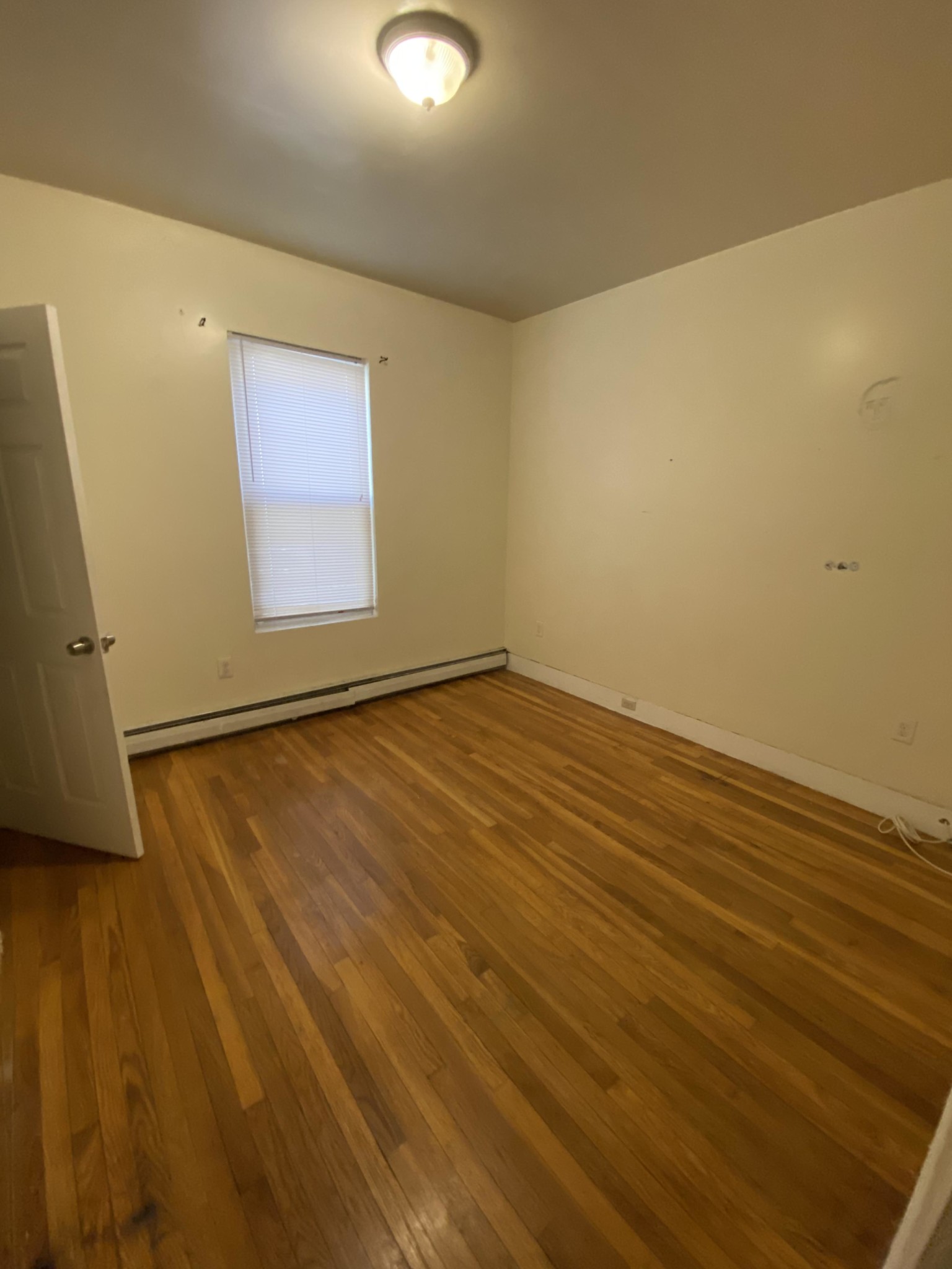5 bed, 1 bath apartment for rent at 100 Winthrop St Unit 3, Roxbury — photo 4 of 11
