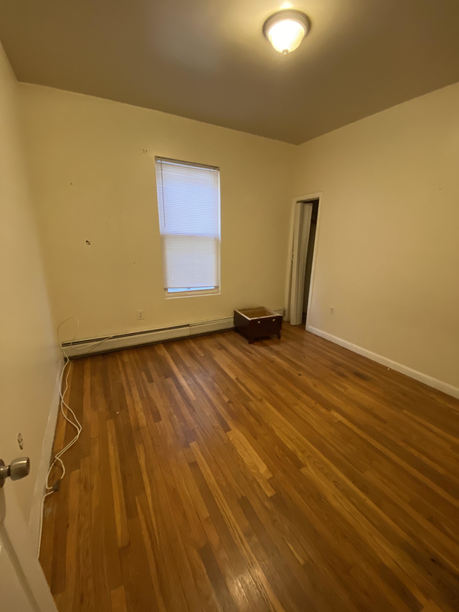 5 bed, 1 bath apartment for rent at 100 Winthrop St Unit 3, Roxbury — photo 7 of 11