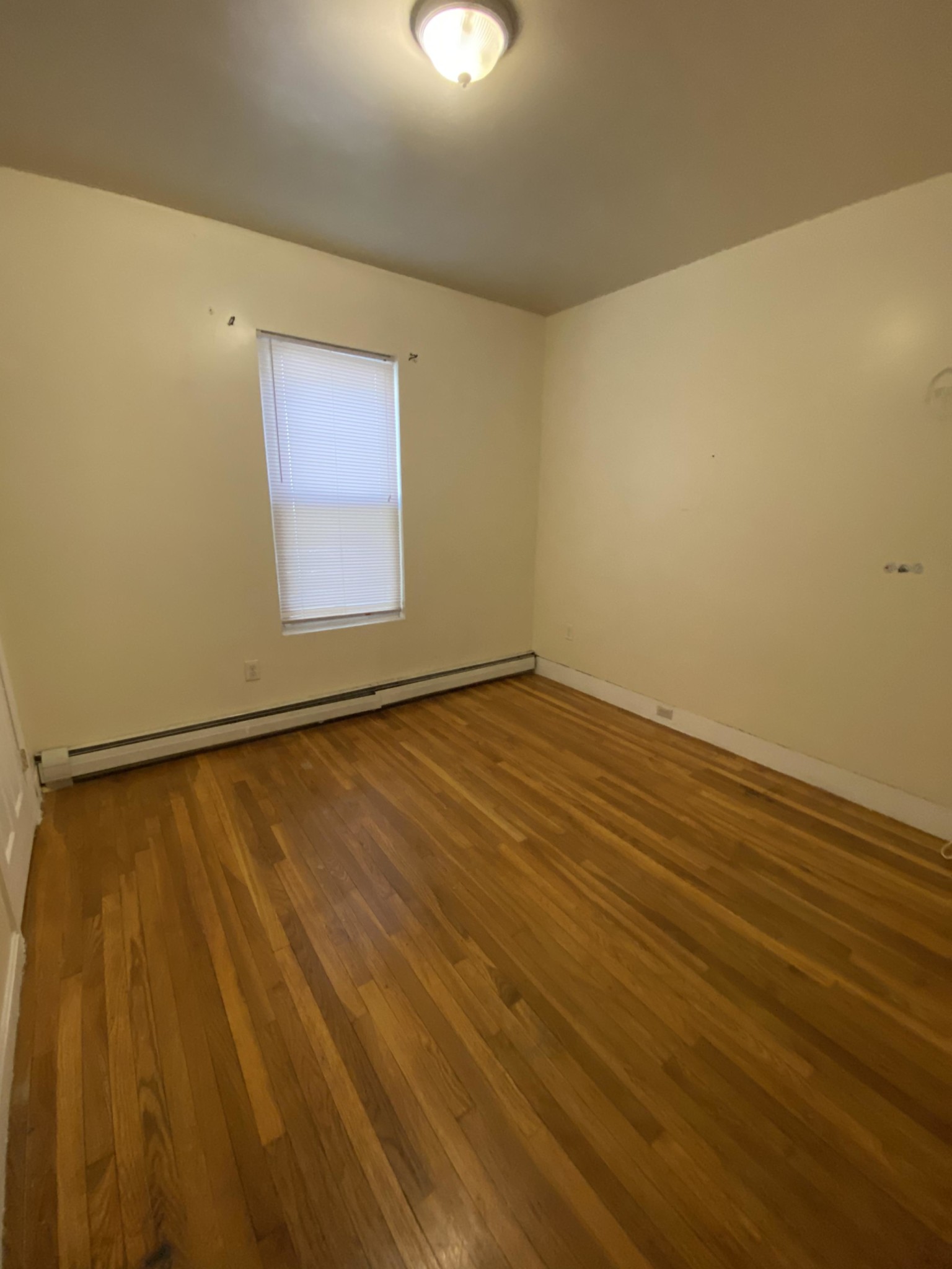 5 bed, 1 bath apartment for rent at 100 Winthrop St Unit 3, Roxbury — photo 5 of 11