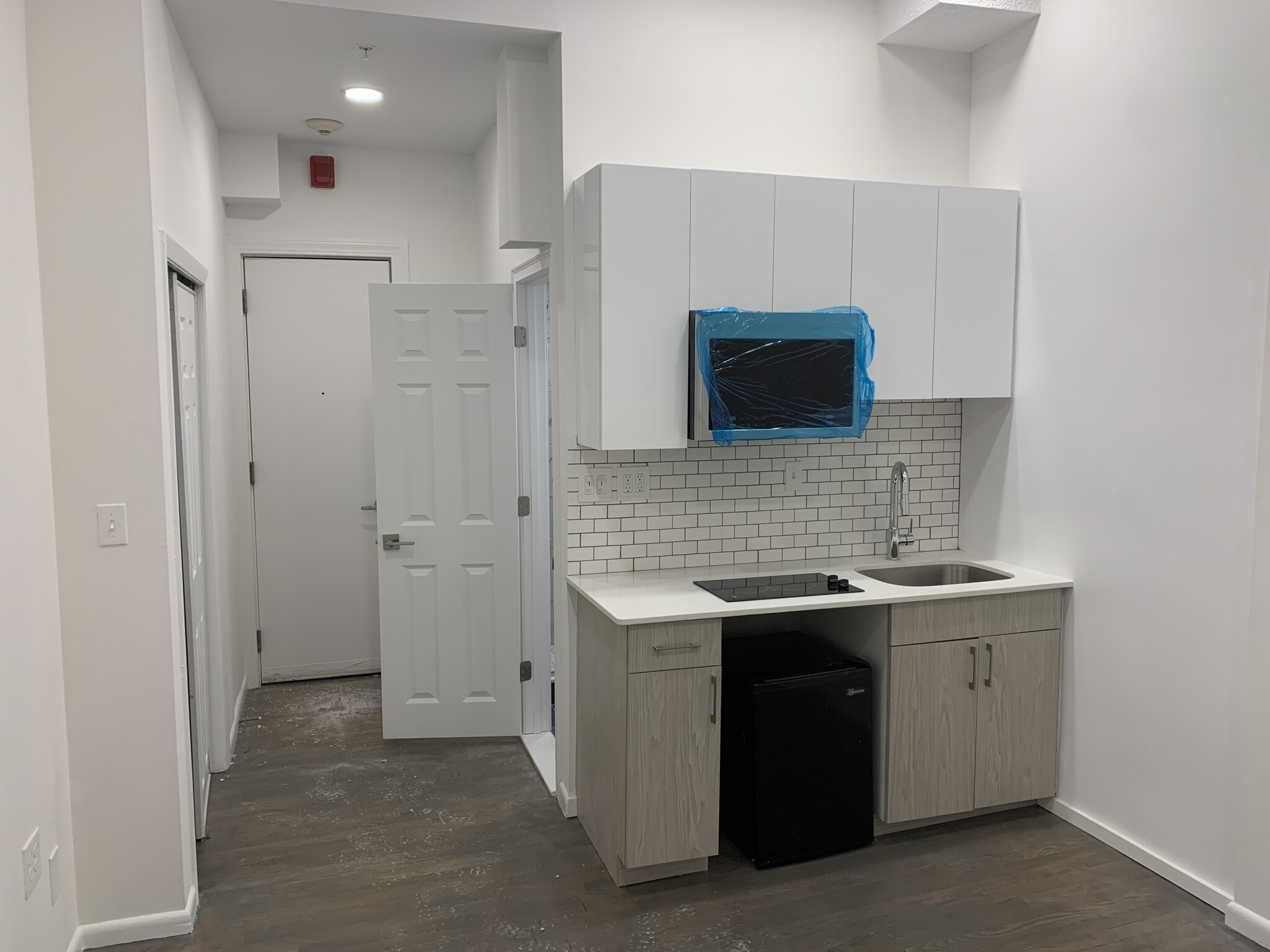 Photo 2 of 270 Newbury St. Unit 1