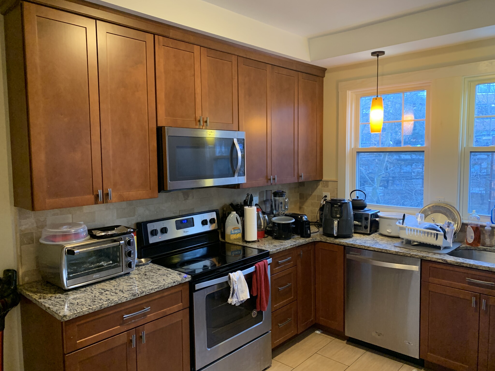 4 bed, 2 bath apartment for rent at 6 Elm St Unit 2, Brookline