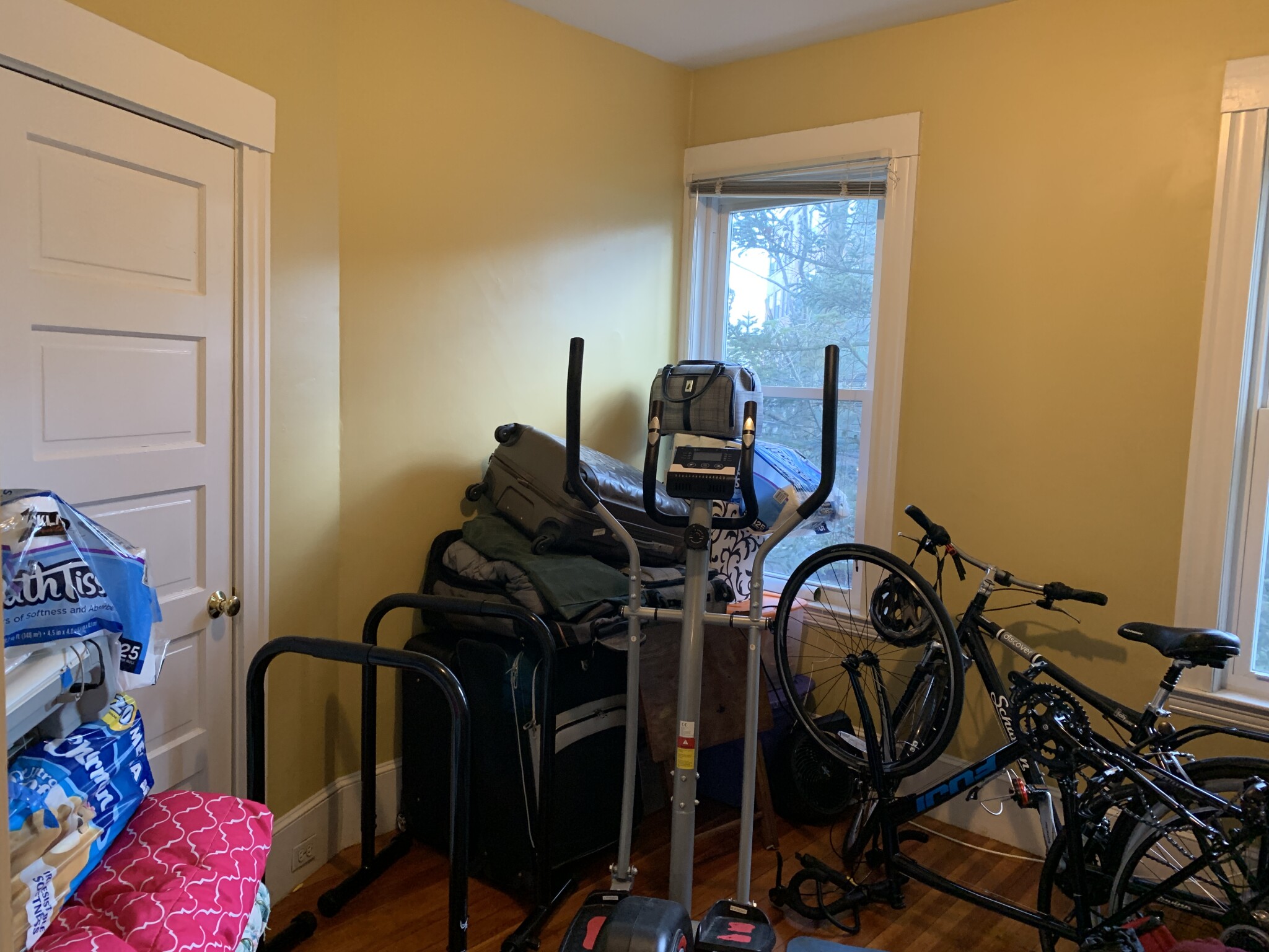 4 bed, 2 bath apartment for rent at 6 Elm St Unit 2, Brookline — photo 12 of 22