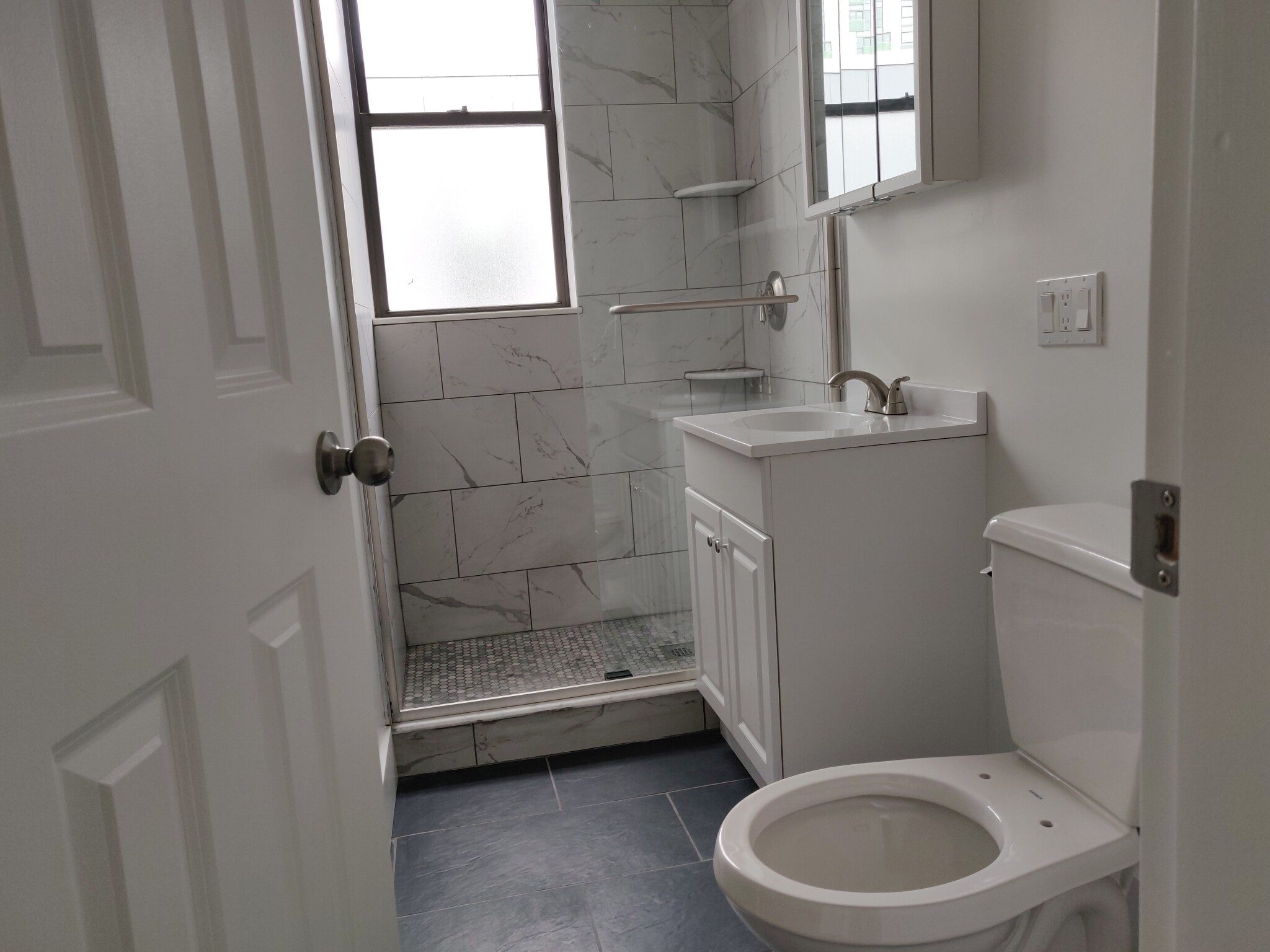 Photo 4 of 11 Queensberry St. Unit 39