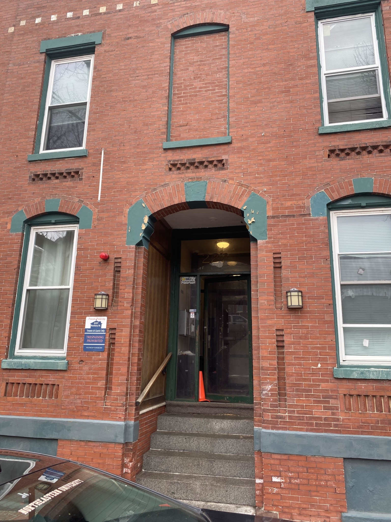 227 Roxbury St, Roxbury