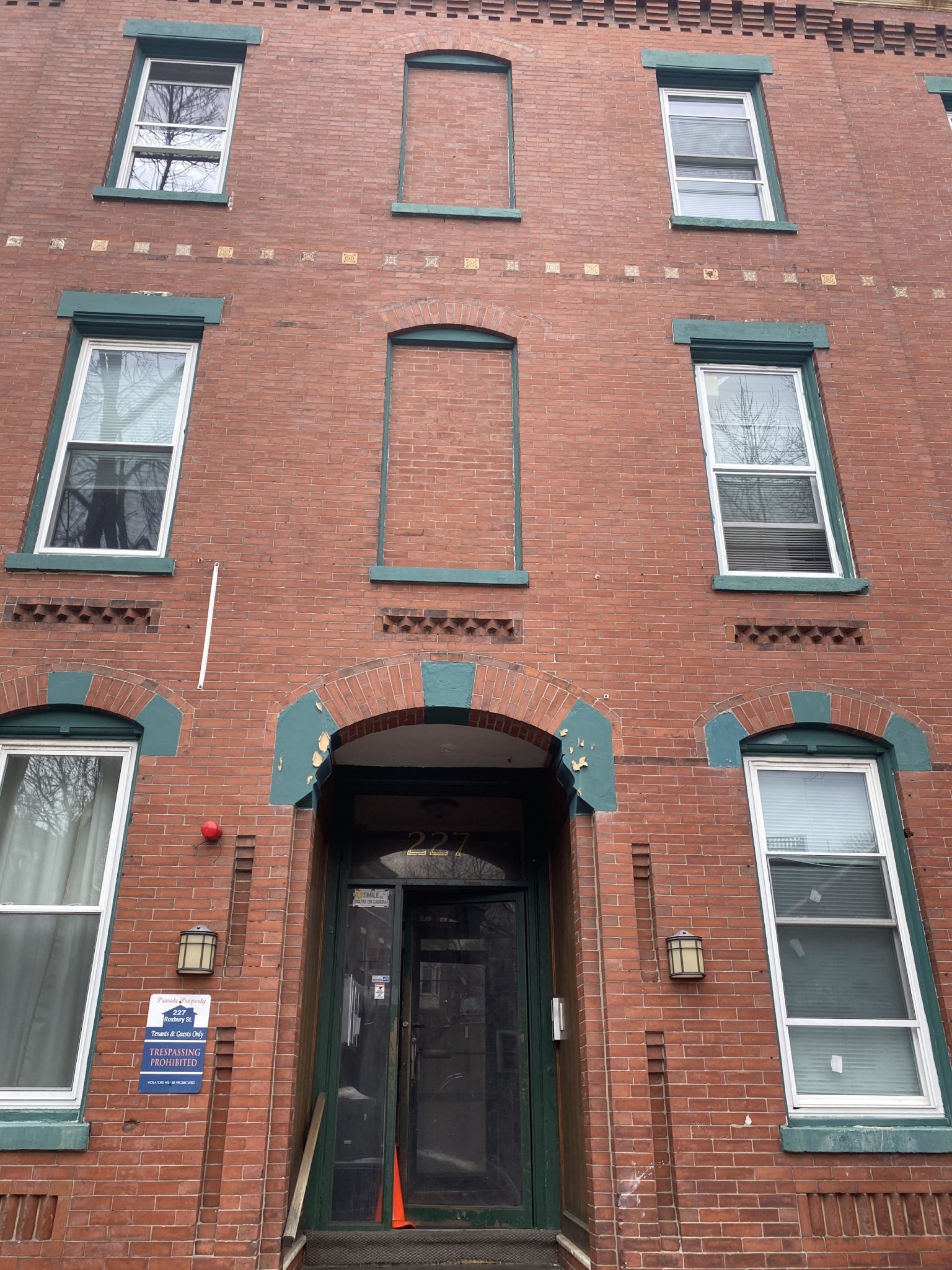 227 Roxbury St, Roxbury