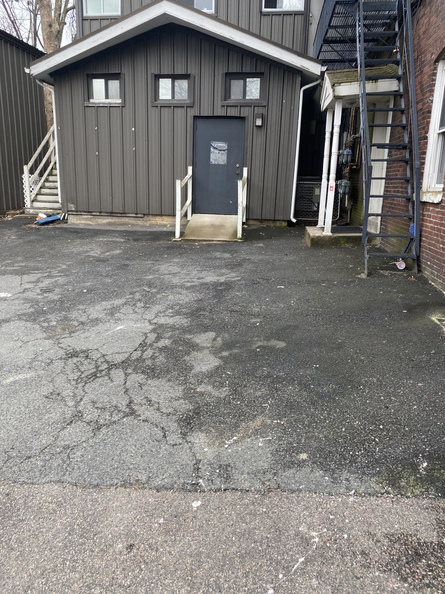 227 Roxbury St, Roxbury