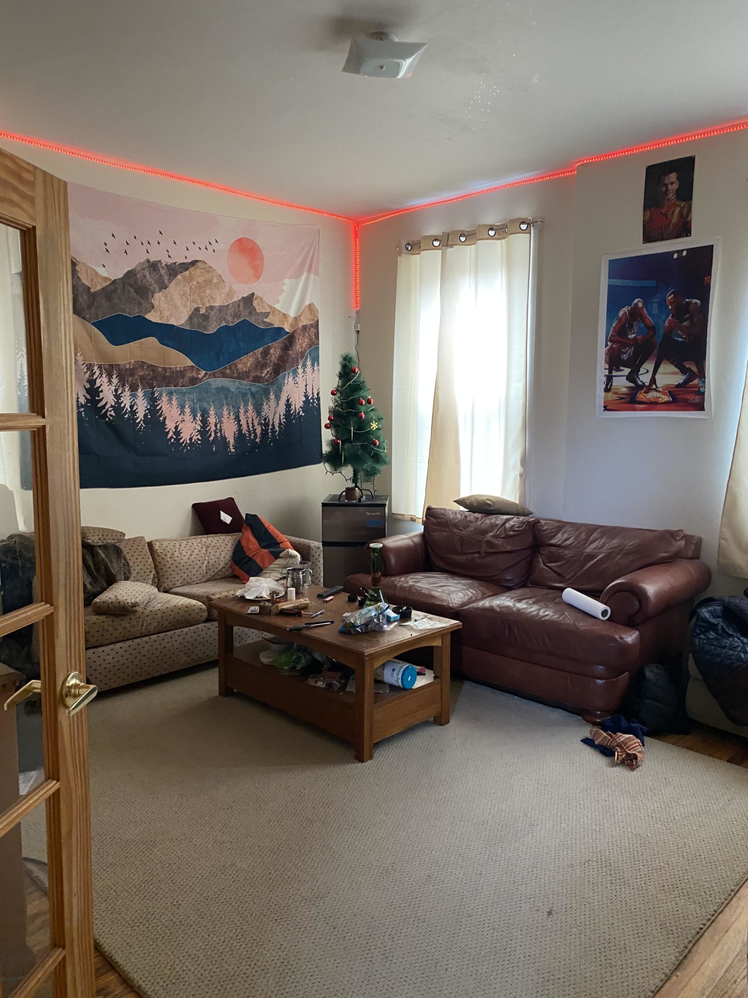 2 bed, 1 bath apartment for rent at 227 Roxbury Unit 1, Roxbury
