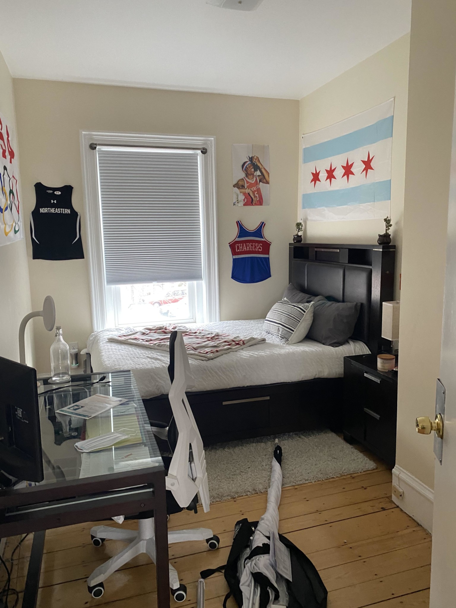 3 bed, 1 bath apartment for rent at 227 Roxbury Unit 6, Roxbury — photo 3 of 8