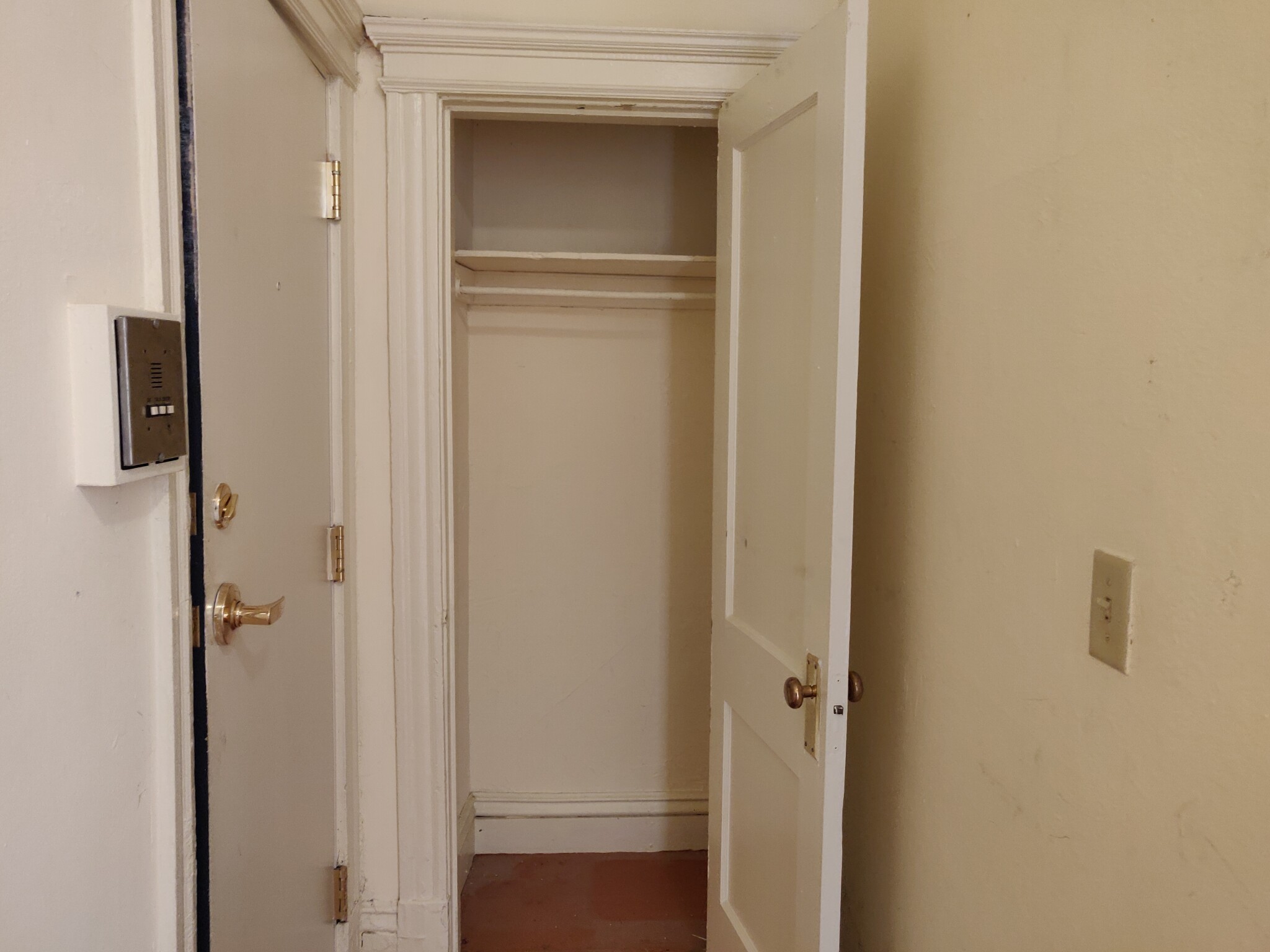 Photo 6 of 120 Peterborough St. Unit 4