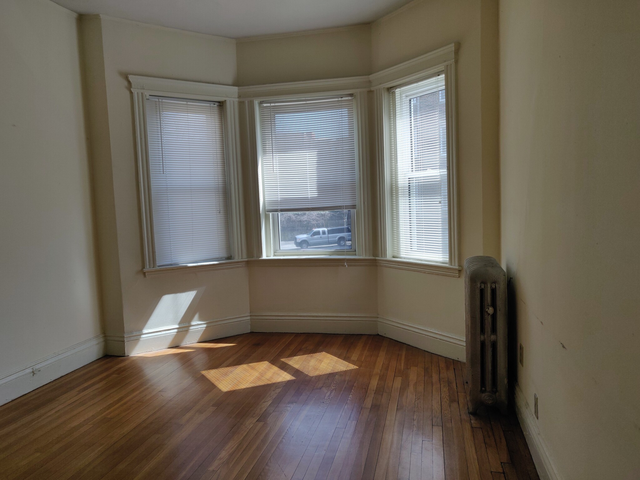 Photo 5 of 120 Peterborough St. Unit 4