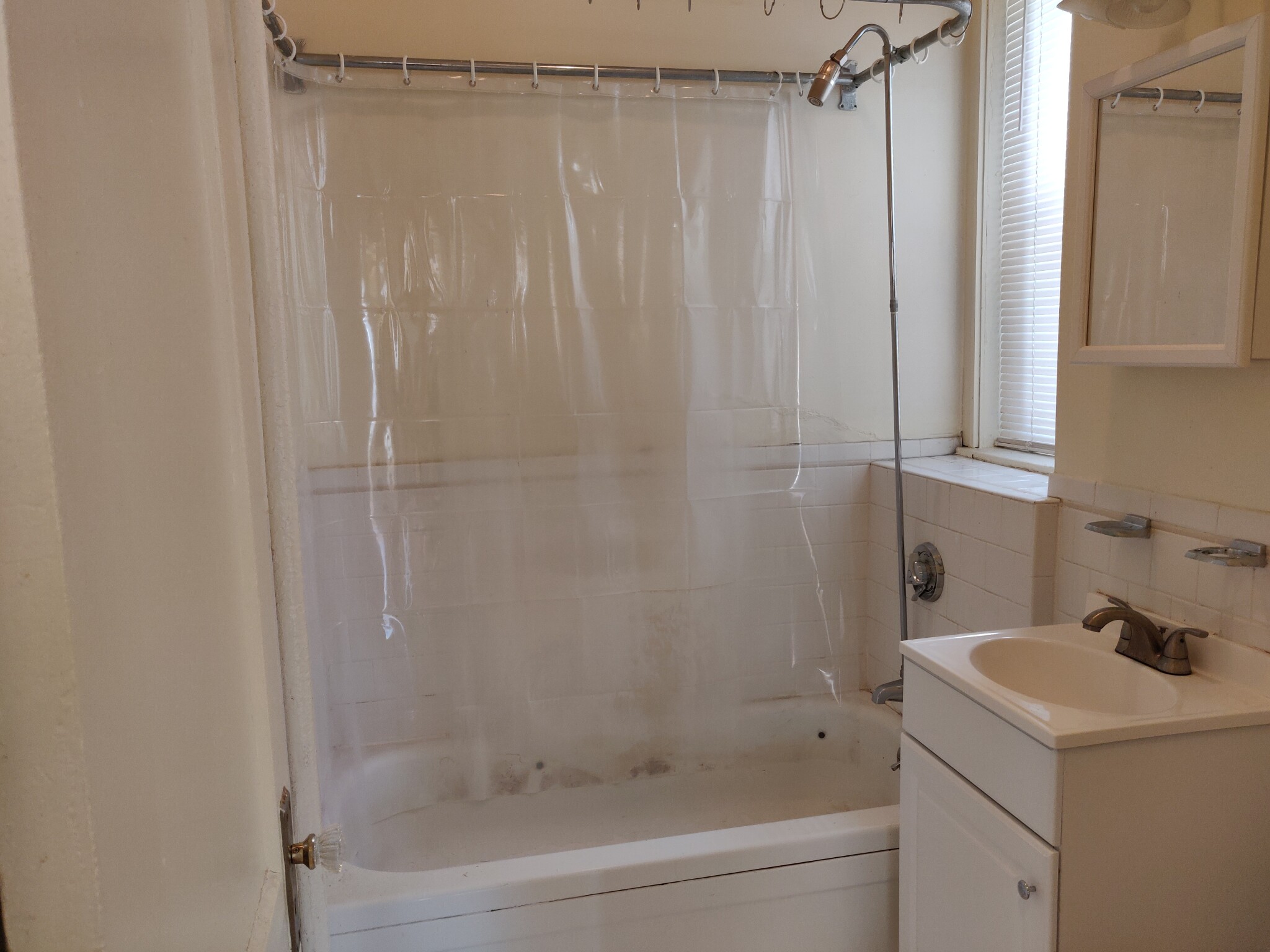 Photo 9 of 120 Peterborough St. Unit 4