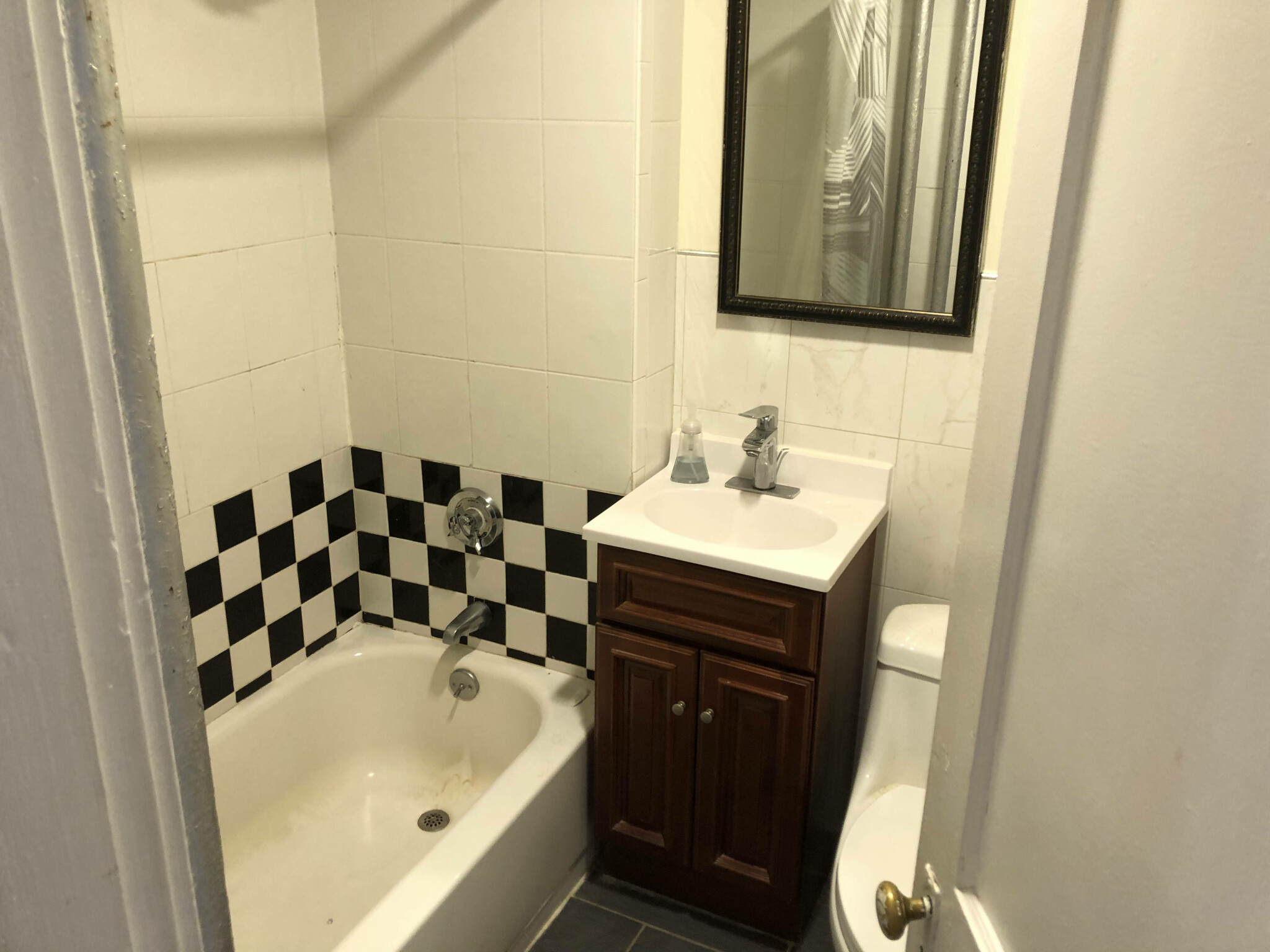 1377A Commonwealth Ave, Allston