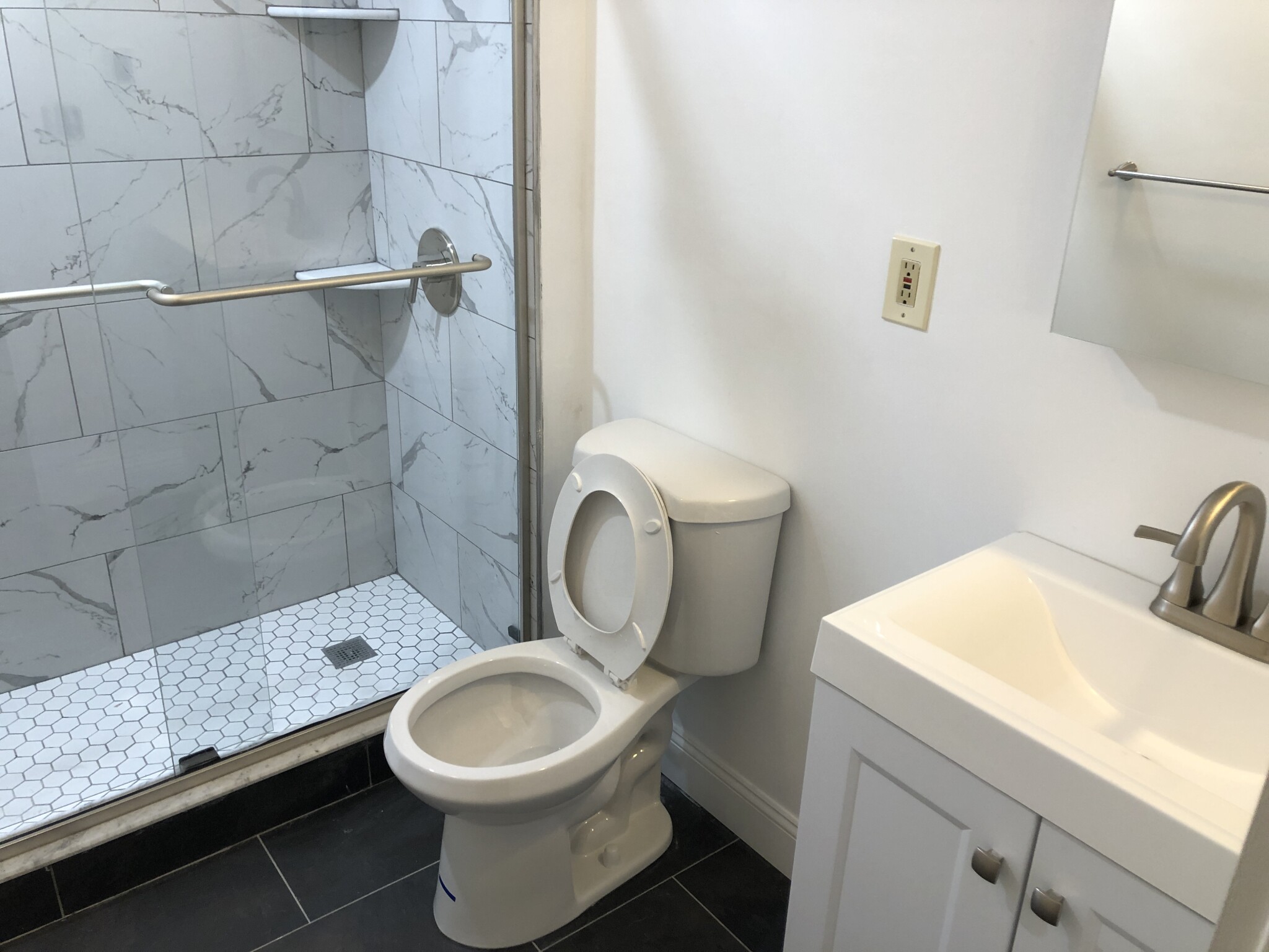 Photo 7 of 16 Queensberry St. Unit B