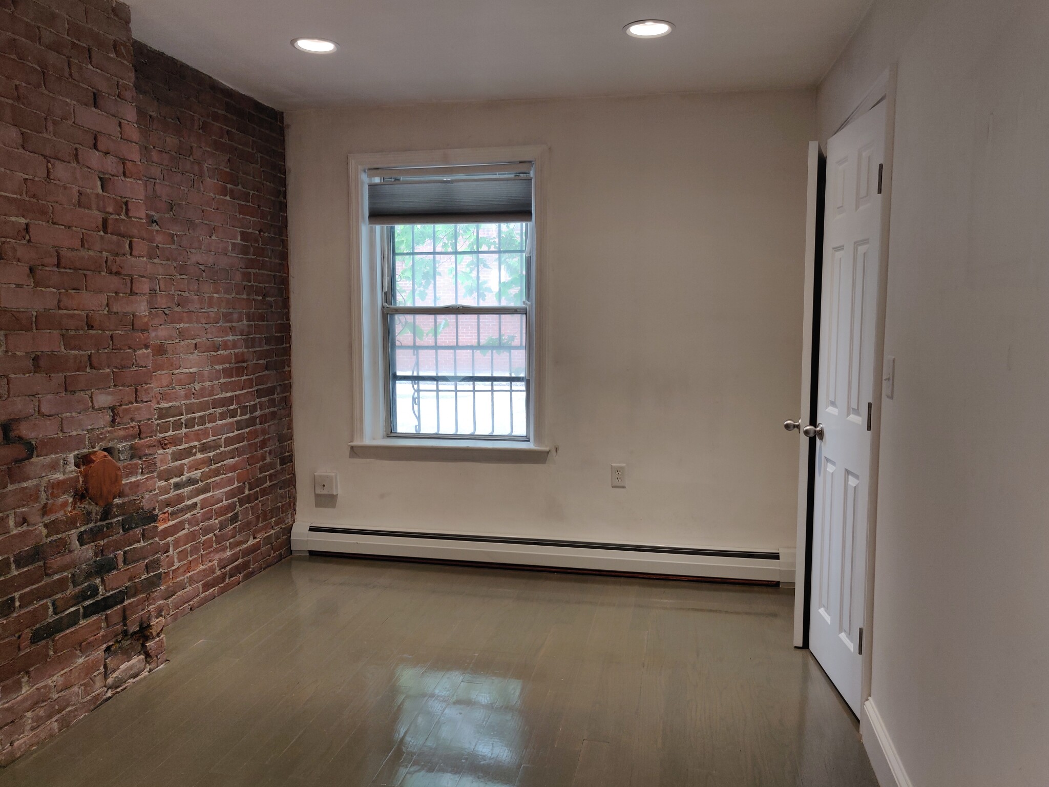 Photo 6 of 127 Saint Botolph Unit 9