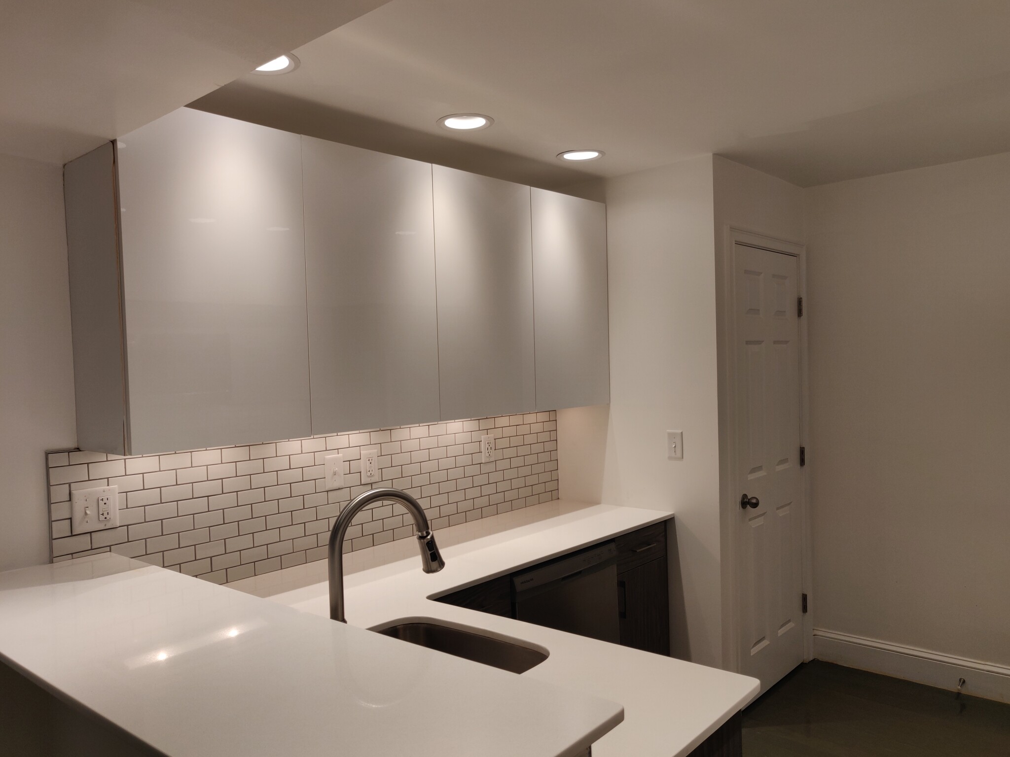 Photo 3 of 127 Saint Botolph Unit 9