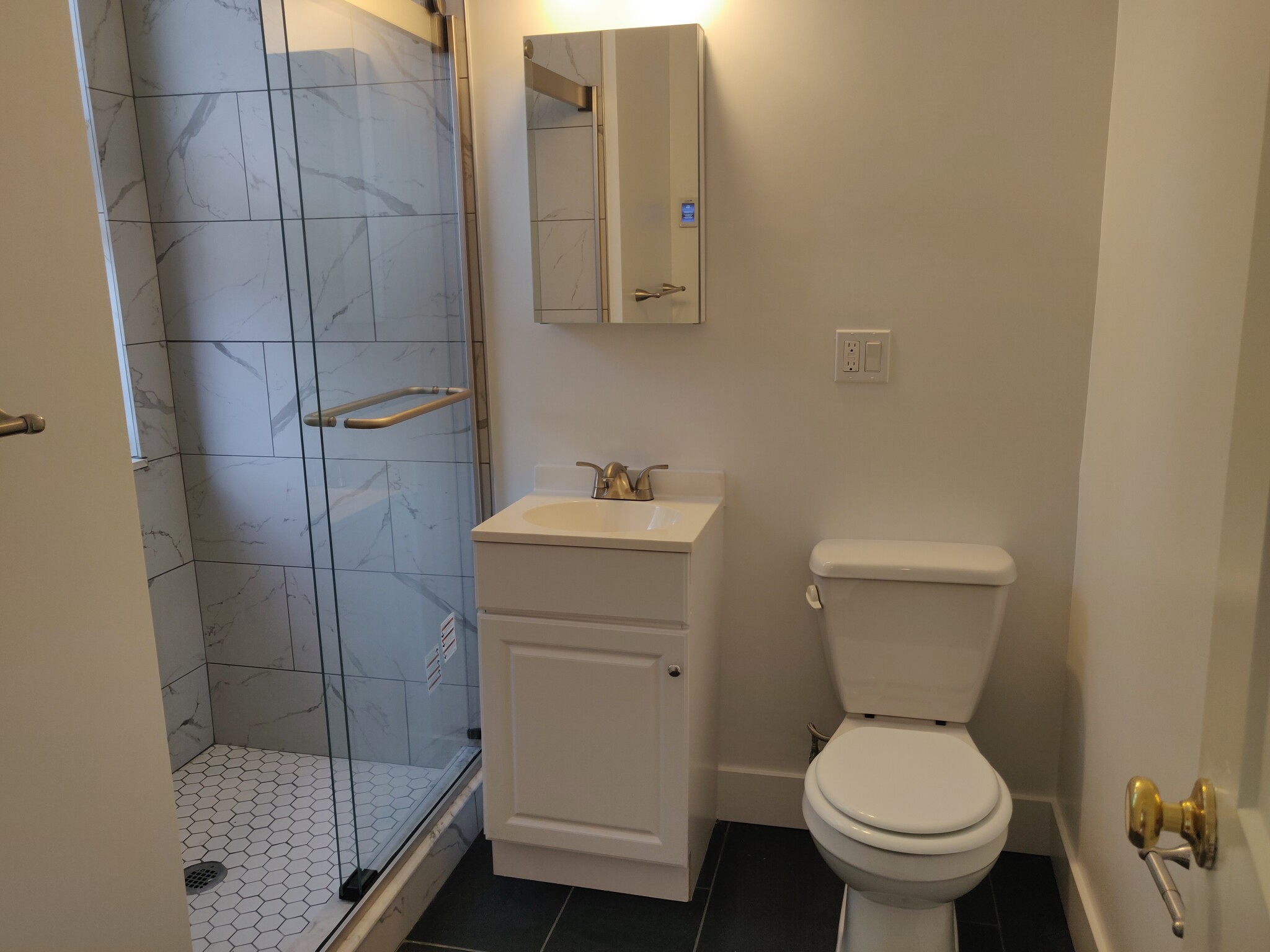 Photo 7 of 40 Queensberry St. Unit 11