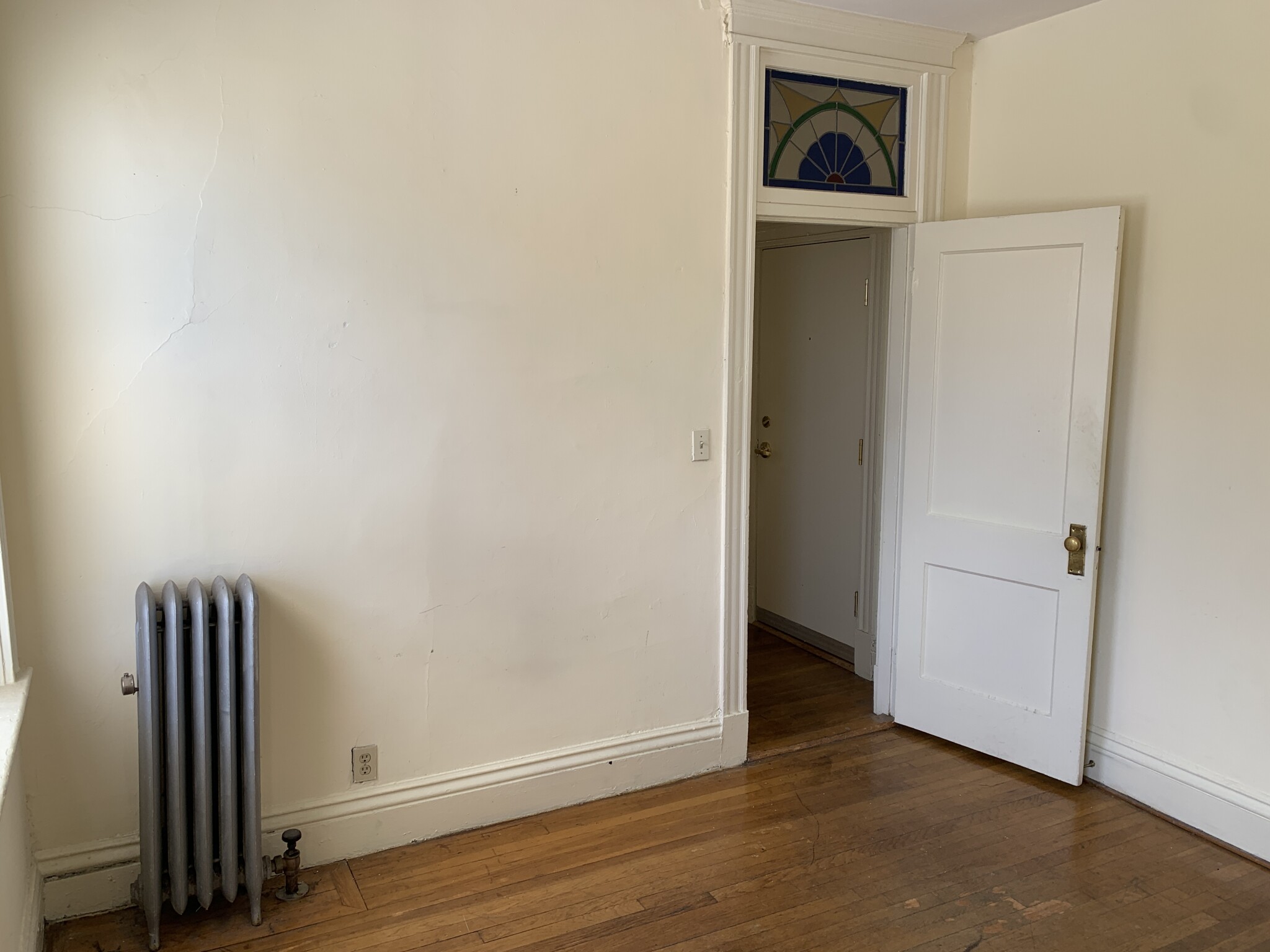 Photo 10 of 102 Queensberry St. Unit 14