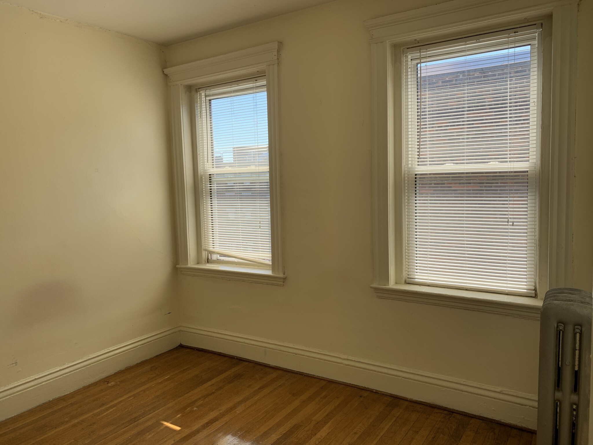 Photo 9 of 102 Queensberry St. Unit 14