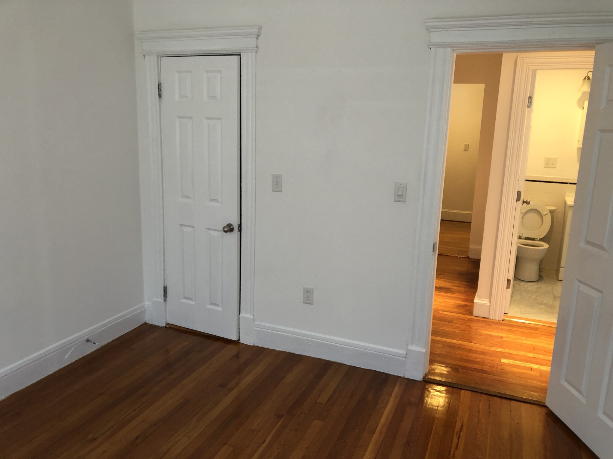 Photo 5 of 107 Queensberry St. Unit 15