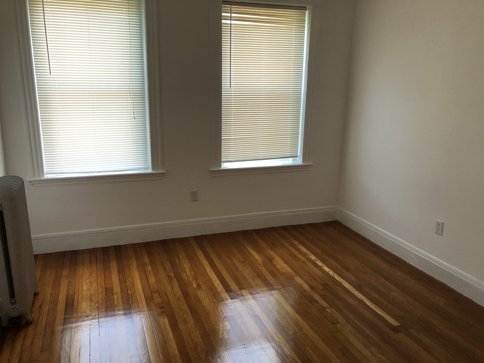 Photo 4 of 107 Queensberry St. Unit 15