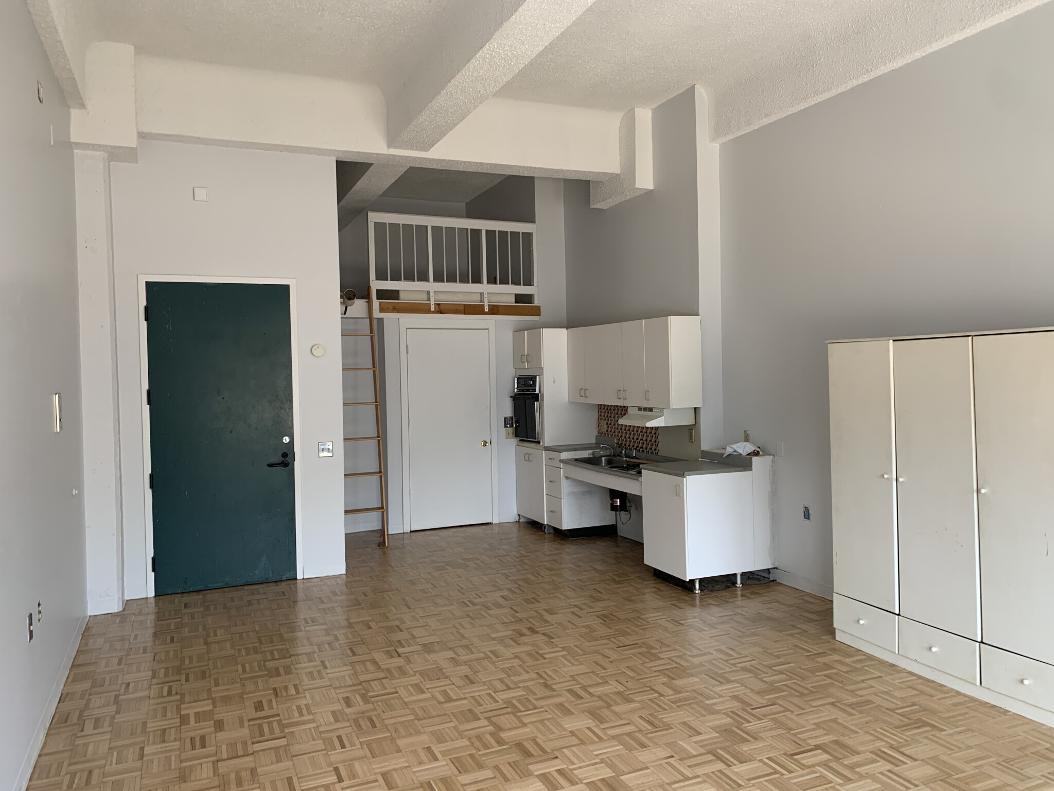 61 Brookline Ave, Fenway