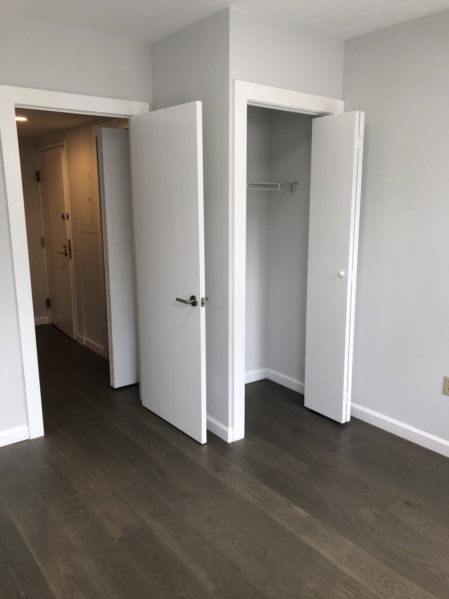 Photo 2 of 102 Queensberry St. Unit B