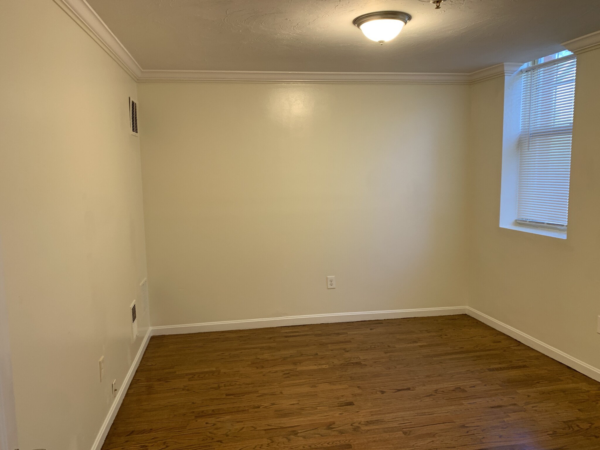 Photo 4 of 712 Shawmut Ave. Unit 1 (1R)