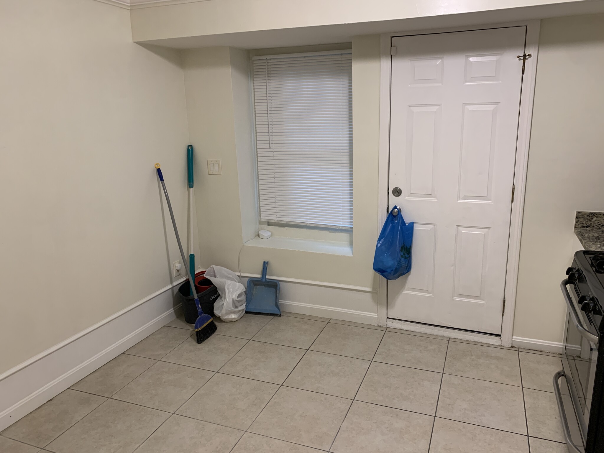 Photo 3 of 712 Shawmut Ave. Unit 1 (1R)