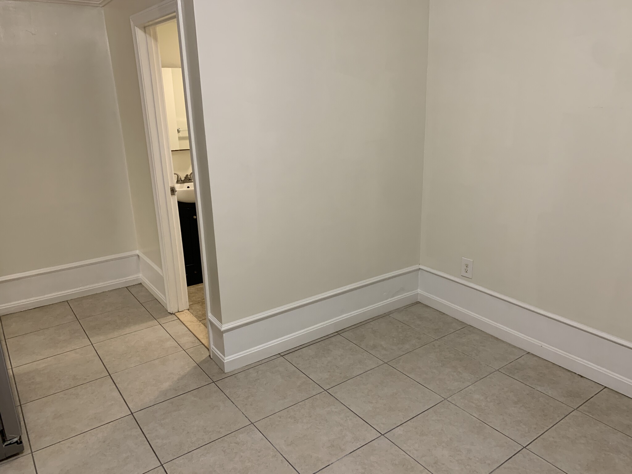 Photo 15 of 712 Shawmut Ave. Unit 1 (1R)